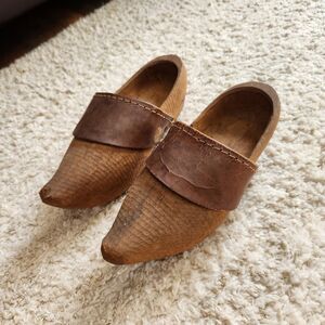 Vtg Dutch Hand-Carved Wooden Clog Shoes & Leather Strap Rustic Primitive Cottage